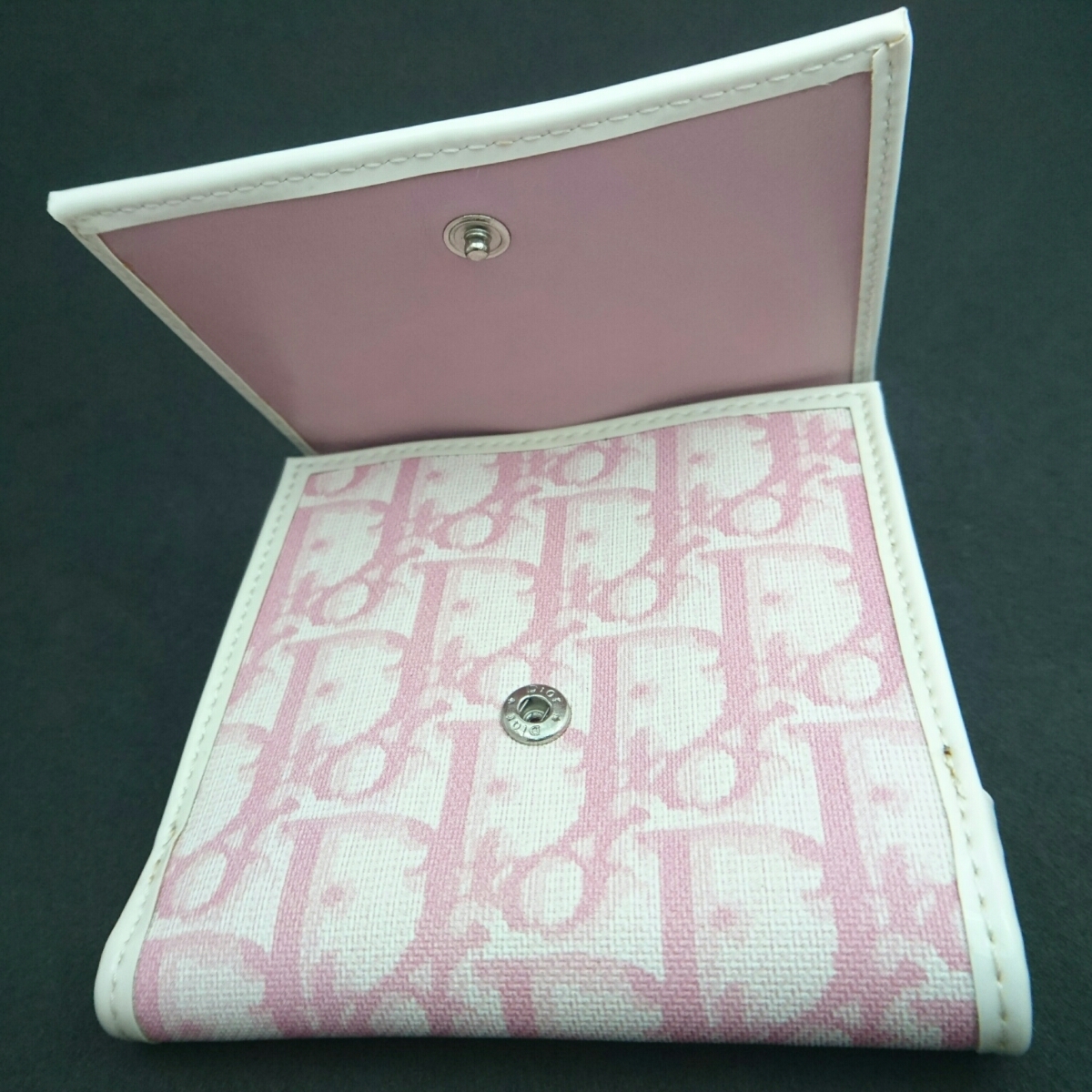 【未使用新品】 Dior ディオール トロッター 折り財布 C348の画像3