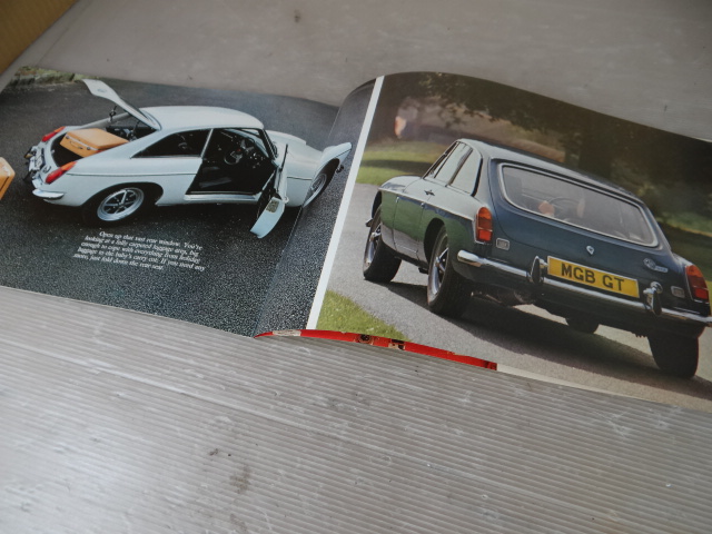 英国オリジナルカタログ/1970年代MGB-GT&V8/英国仕様　　＃171101_画像5