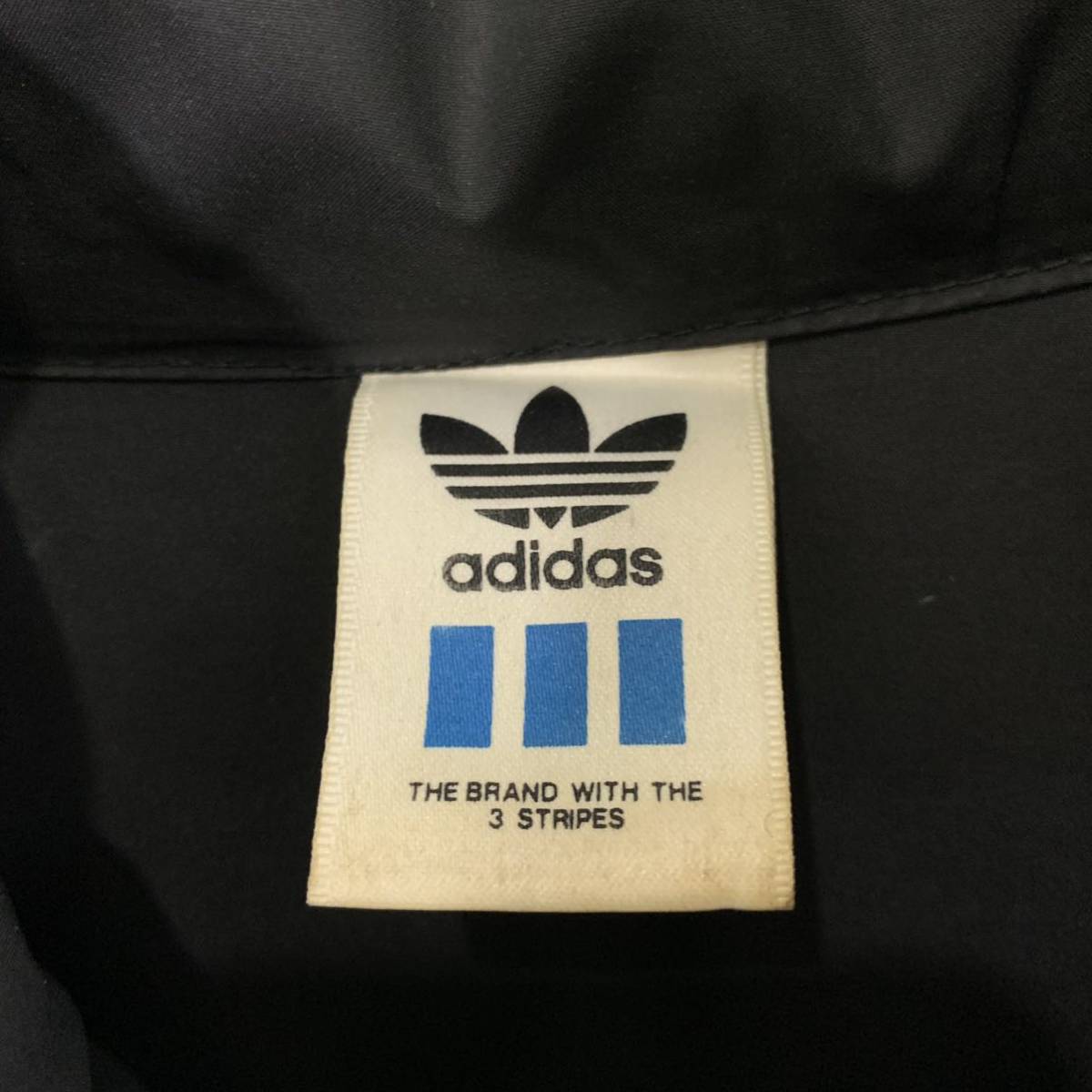 VINTAGE adidas ダウンジャケット 刺繍ロゴ トレフォイル ワンポイント デサント製 ジップアップ 黒 アディダス【送料一律/同梱可能】C_画像8