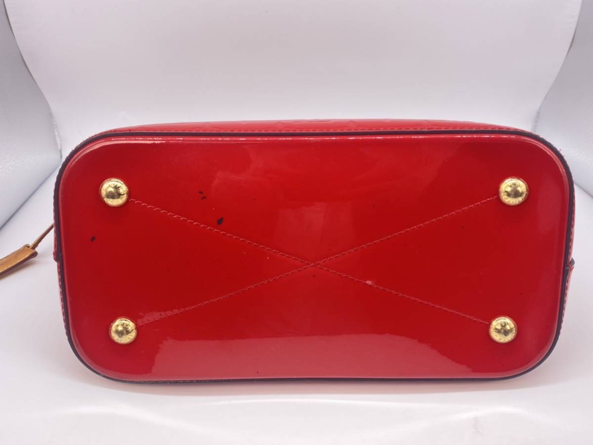 Louis Vuitton ルイヴィトン M90160 モンテベロMM ヴェルニ レッド