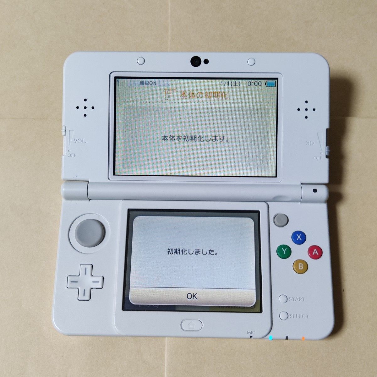 本体のみ New ニンテンドー3DS ホワイト　化粧箱・冊子・タッチペン・SDカード欠品