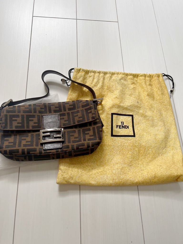 美品】【保存袋付き】FENDI フェンディ マンマ バケット ズッカ柄