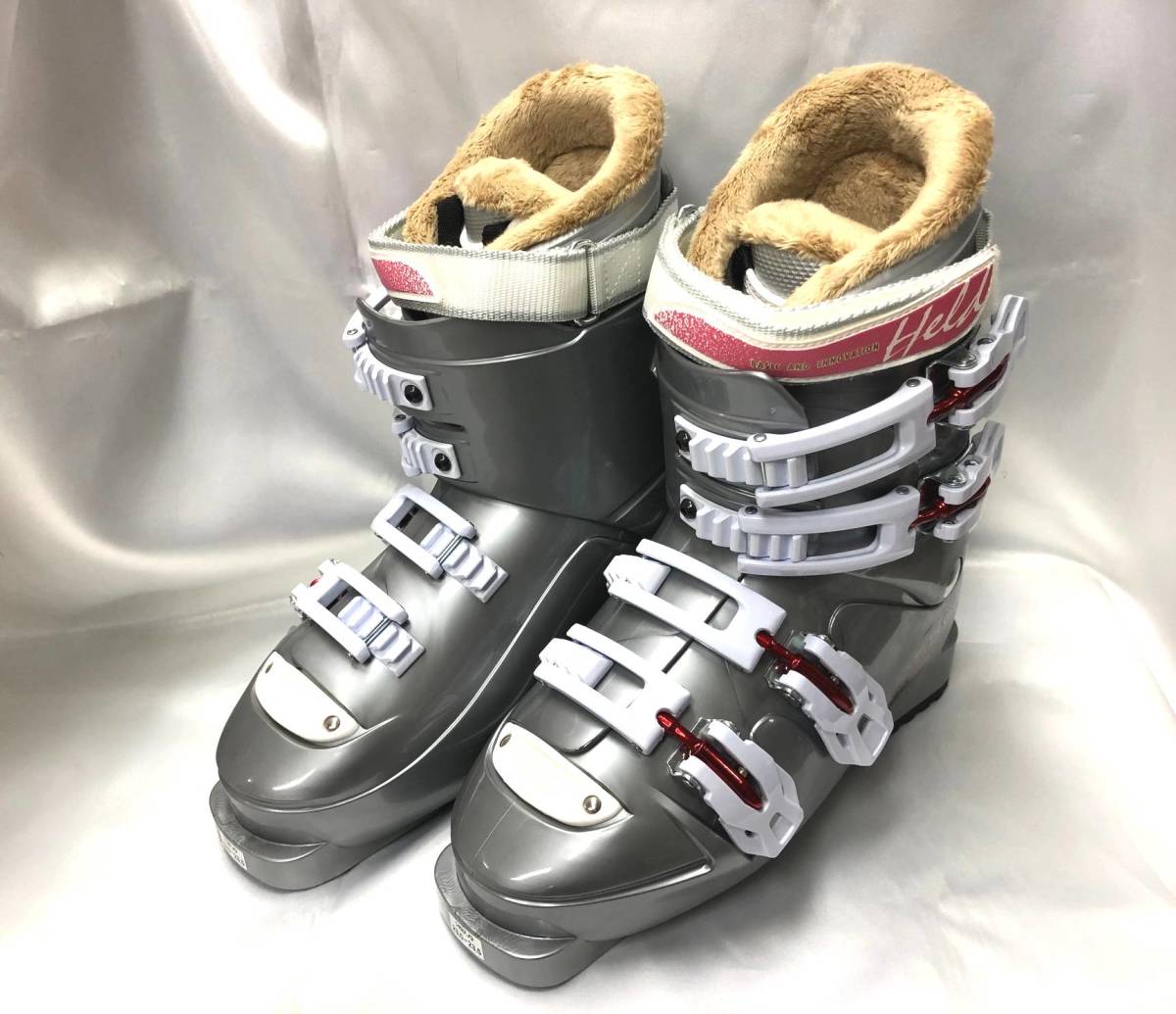 ◆ Бесплатная доставка ◆ Helt Hold Ski Boots ◆ ROEA55 (Silver BE) 23-23,5 см ◆ Для женщин