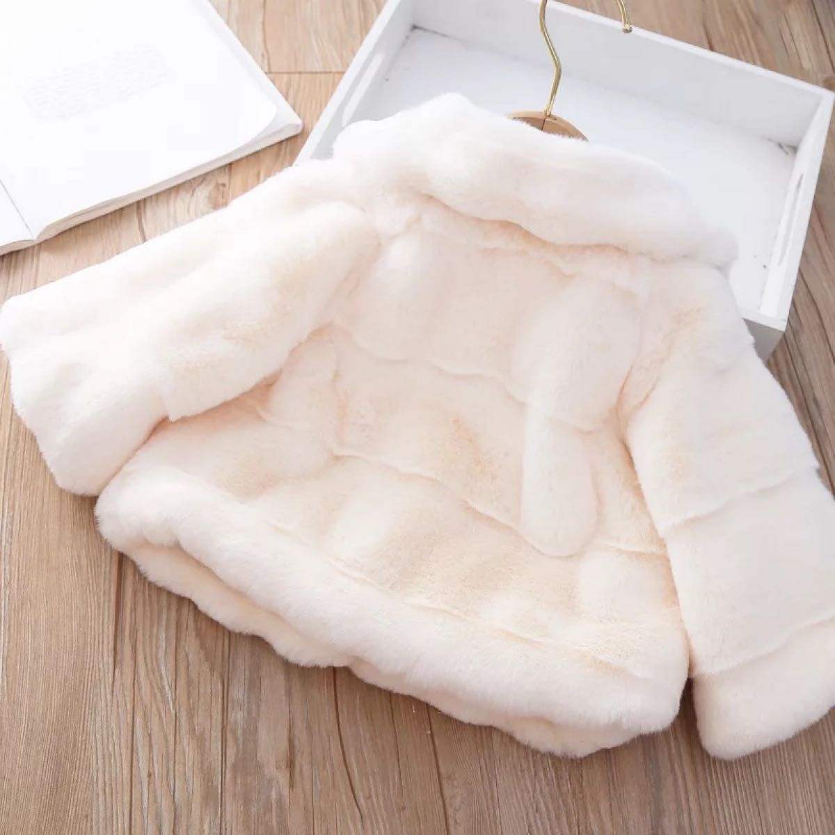 新品 100 ケープ コート ホワイト 白 冬 暖かい お出かけ かわいい 高級感 フォーマル 女の子 ファー