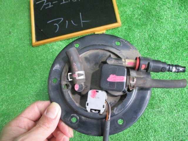 アルト HA12V フューエルポンプ 燃料ポンプの画像2