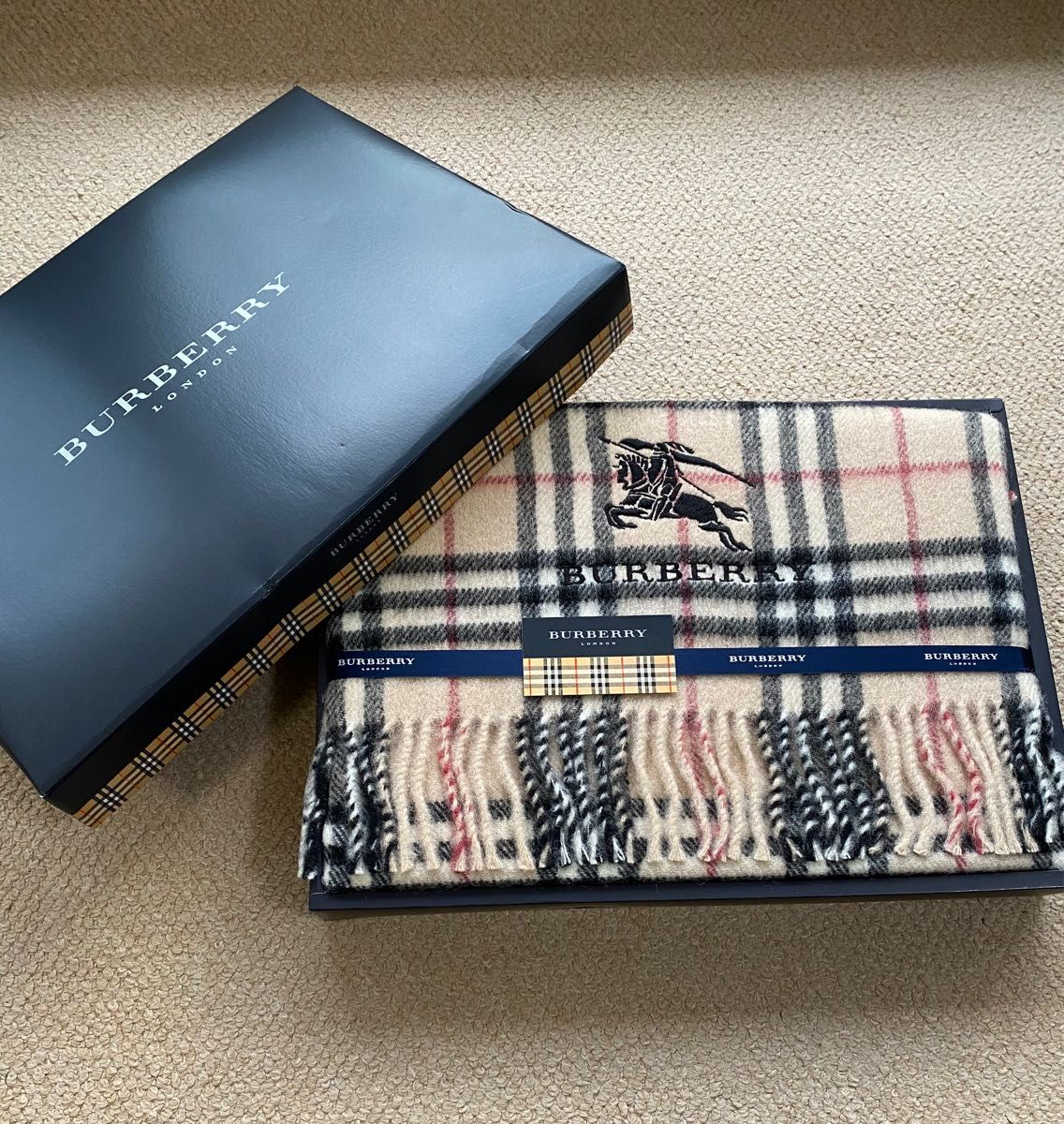 【新品】 BURBERRY ノバチェック ブランケット ベージュ 65cm x 120cm バーバリー ひざ掛け