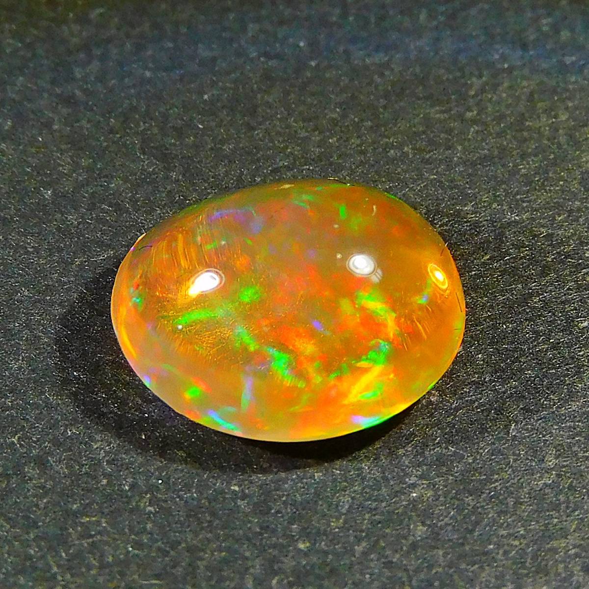 遊色抜群！！◆天然ファイヤーオパール2.29ct◆ Fire Opal 遊色 裸石 ジュエリー　_画像3