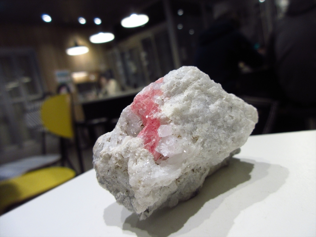 中国 ロードクロサイト 天然石 原石 鉱物標本 鉱石 菱マンガン鉱