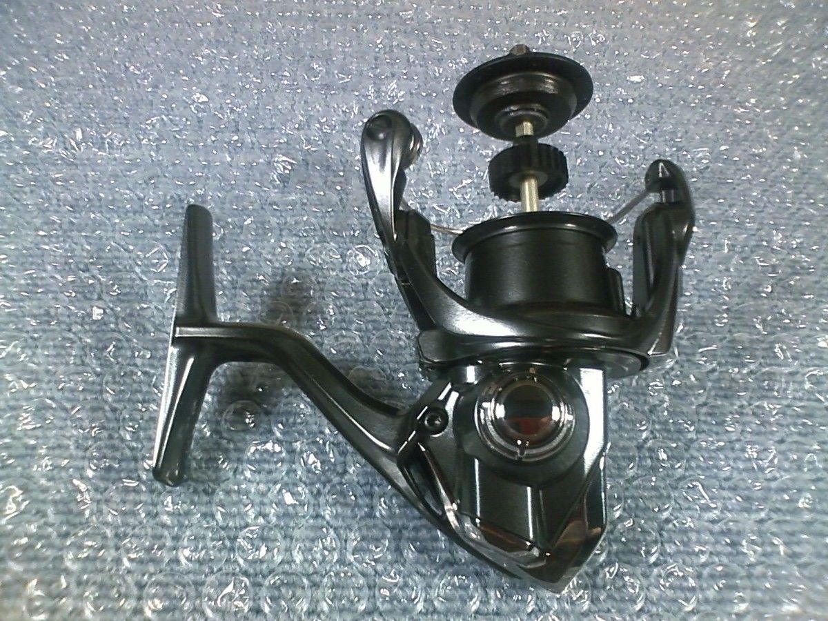 シマノ 20 ヴァンフォード C2000S ハンドル無しの未使用品