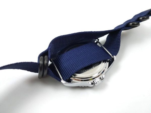  нейлоновый милитари ремешок наручные часы текстильный ремень nato модель темно-синий X черный 22mm