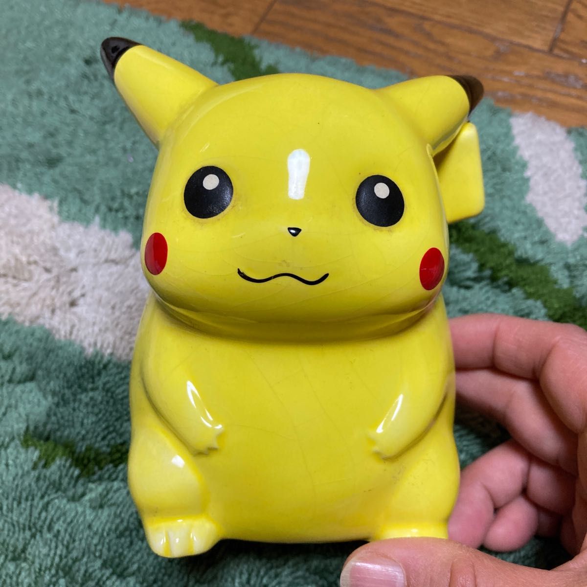 ポケモン ピカチュウ 貯金箱　陶器　