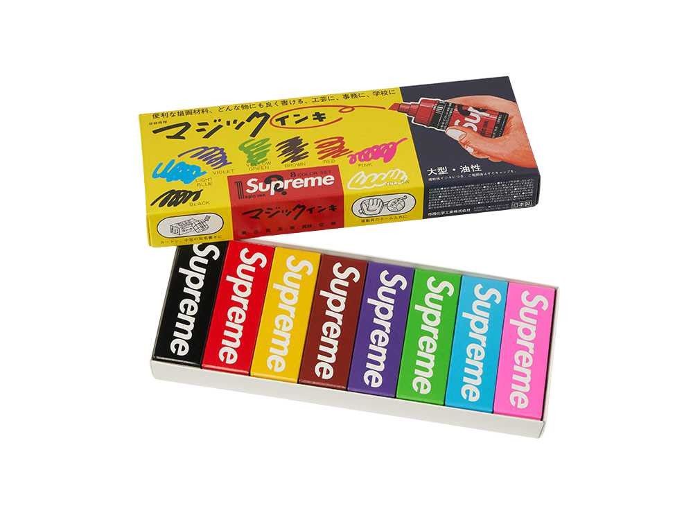 Supreme シュプリーム 雑貨セット 時計 文具 フィギュア トランプ お香