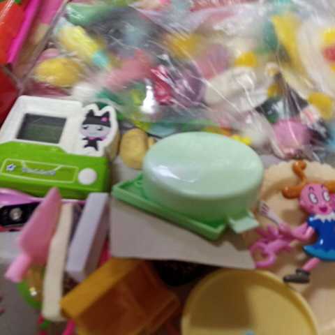 昭和レトロ ブリキ　玩具大量　小物　ママさんごっこ　恐竜　貯金箱　大量_画像8