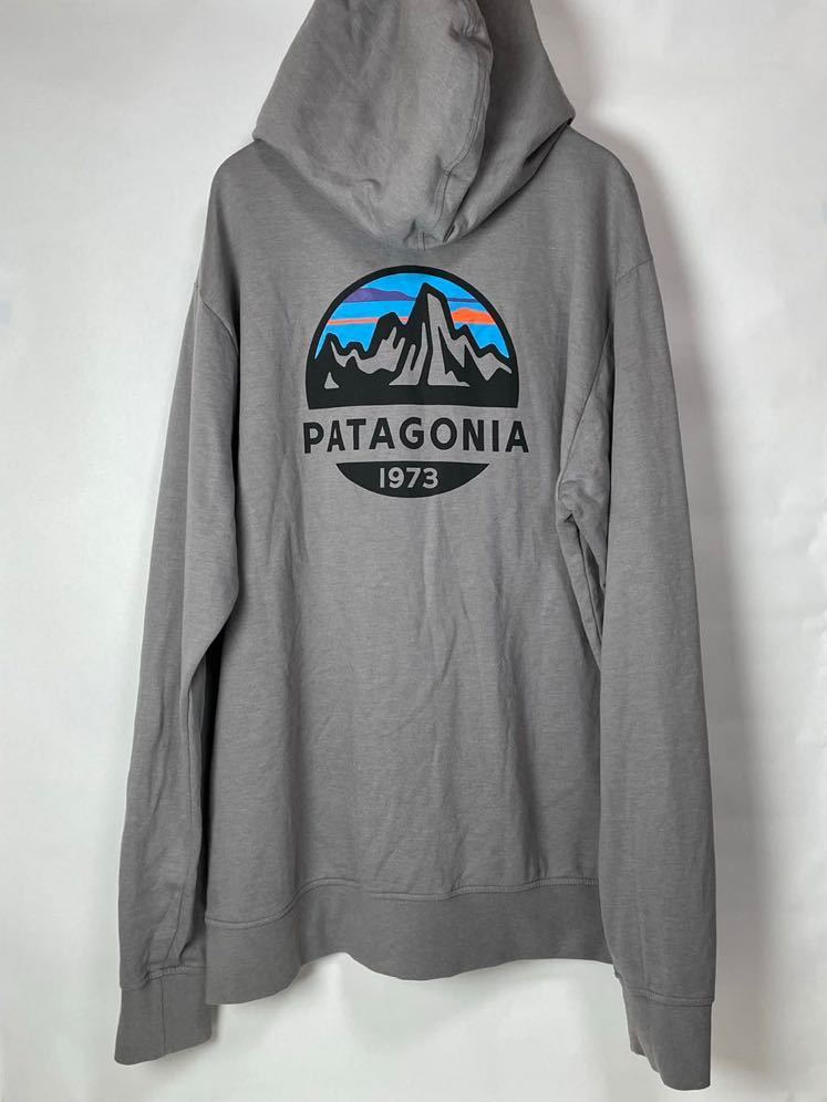 【FA19】Patagonia パタゴニア パーカー ライトウェイト ジップアップ フーディーL フィッツロイ スコープ 39545 フェザーグレー_バック
