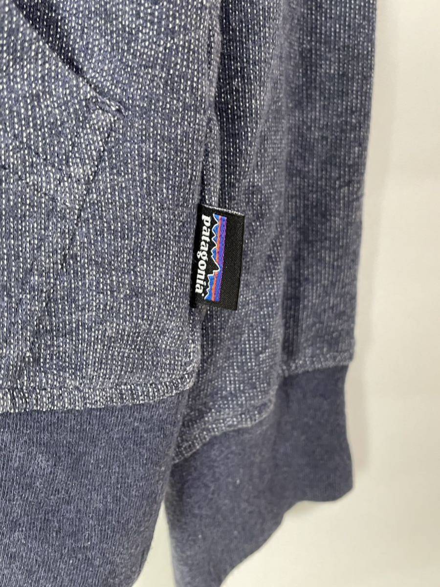 【SP17】Patagonia パタゴニア ライトウェイト フルジップ フーディー 波タグ パーカー 39505 杢青 S_裾のタグ