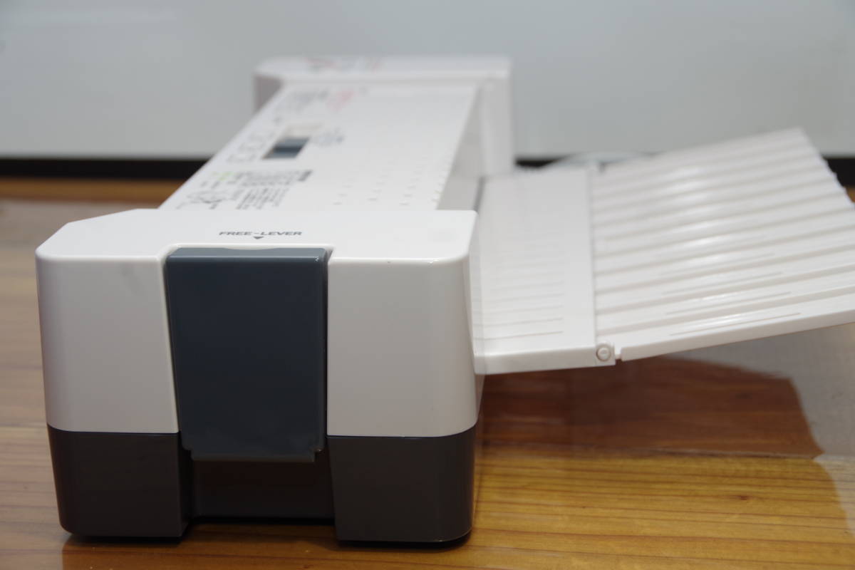 簡易動作確認済 アイリスオーヤマ ラミネーター A4 LTA42E 簡易動作確認済 中古品 ラミネートフィルム10枚おまけ 送料無料|PayPayフリマ ラミネーター KM840 ジャンク
