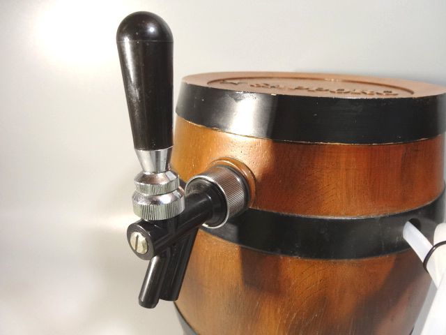 サッポロビール 木樽型ビールサーバービヤ樽くん
