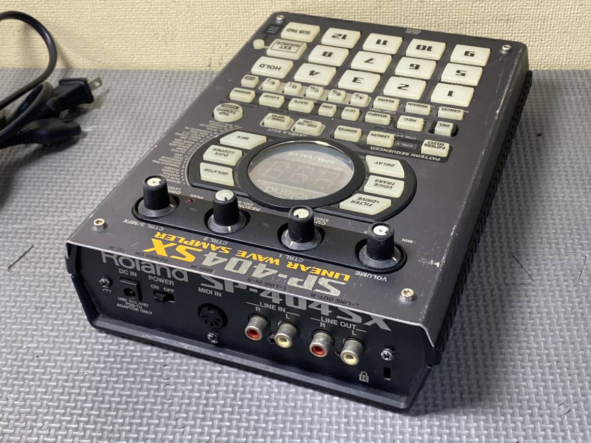 SP-404SX (電源アダプター、録音用ステレオケーブル付き)