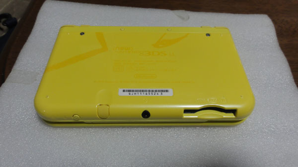 ●レア NEW ニンテンドー 3DS LL ピカチュウ イエロー 本体のみ 美品 NINTENDO●_画像2