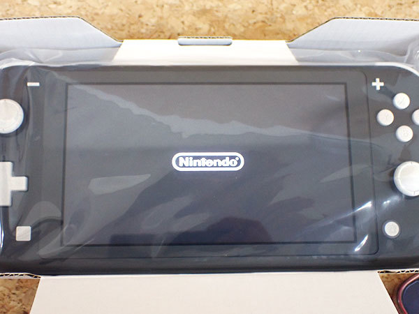 【新品 未使用】Nintendo Switch Lite グレー HDH-S-GAZAA 任天堂 ニンテンドー スイッチ ライト 本体(NAA239-2)_画像3