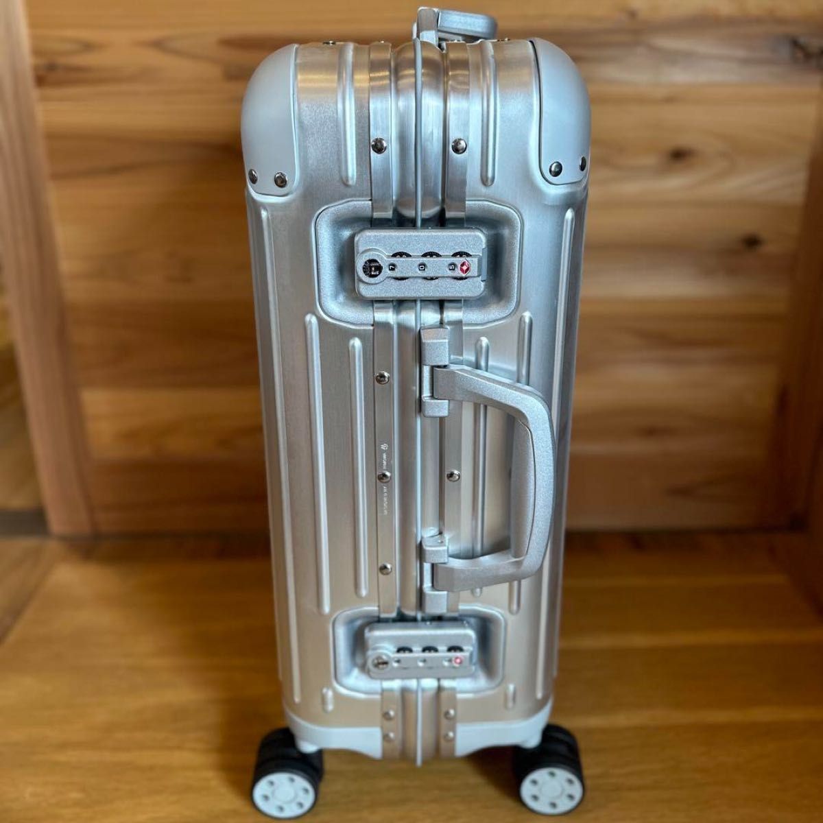 現行最新モデル】【美品】RIMOWA Original Cabin リモワ 現行最新モデル】【美品】RIMOWA Original Cabin リモワ