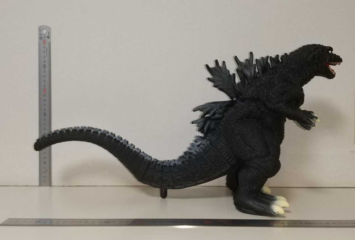 咆哮 ! DX ゴジラ 2002 高さ約29㎝ 白目 / 大怪獣総攻撃 2001年
