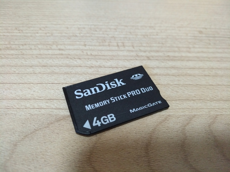 マジックメモリースティック化済み MMS SanDisk純正 マジックメモリースティック化済み MMS SanDisk純正