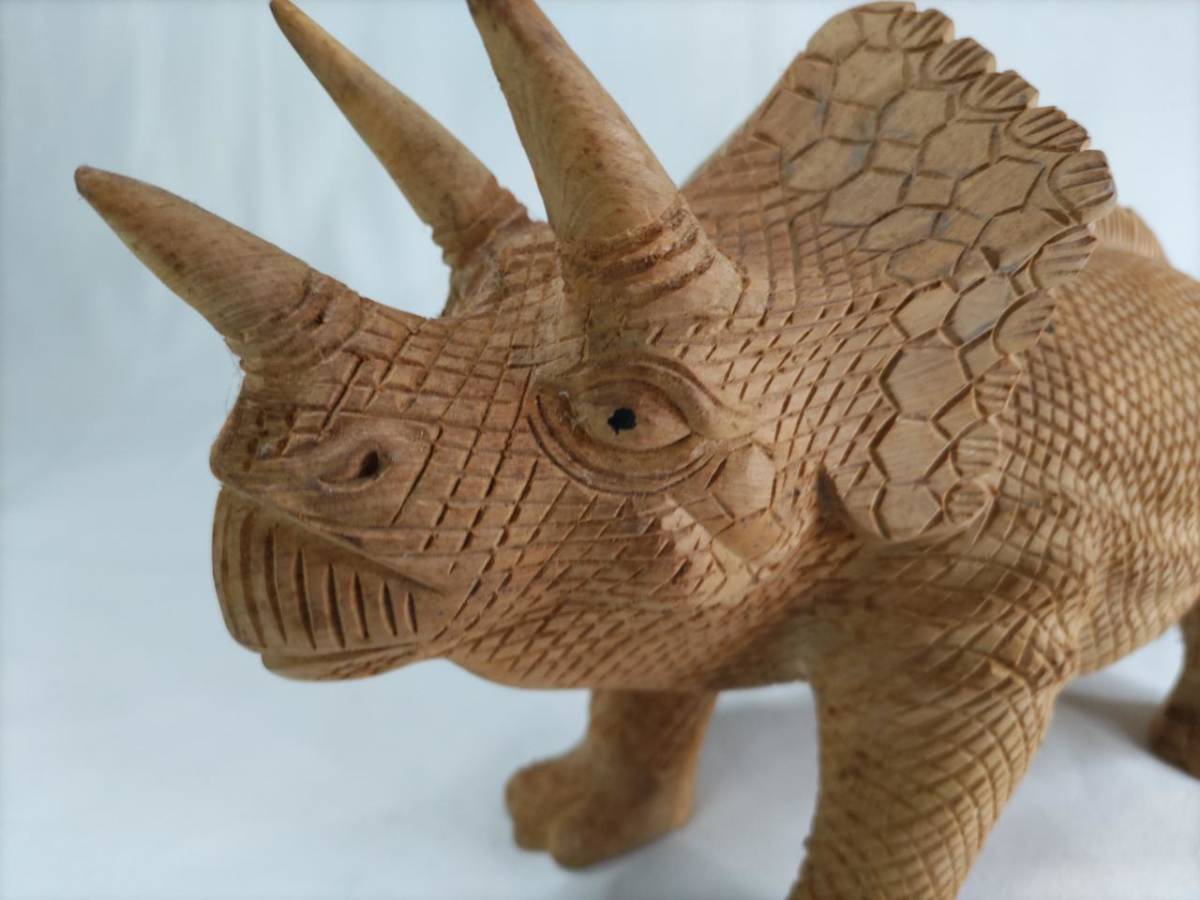 Yahoo!オークション - 【トリケラトプス】恐竜木彫り彫刻 全長35ｃｍ