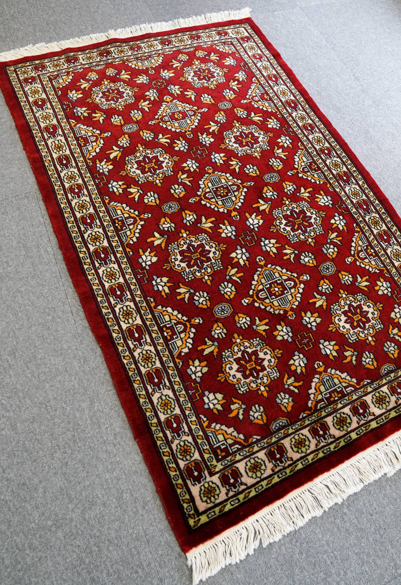 高品質パキスタン手織り絨毯　ウール size:128×79cm