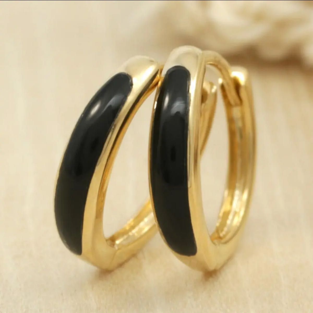 2mm×10mm】中折れピアス オニキスライン デザイン K18YG|PayPayフリマ