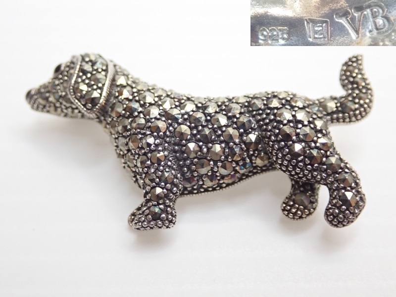 L163　ヴィンテージ シルバーブローチ　マーカサイト　VENDOME BOUTIQUE ヴァンドーム・ブティック　犬　アクセサリー　Vintage　brooch_画像1