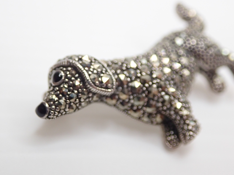 L163 ヴィンテージ シルバーブローチ マーカサイト VENDOME BOUTIQUE ヴァンドーム・ブティック 犬 アクセサリー Vintage broochの画像2