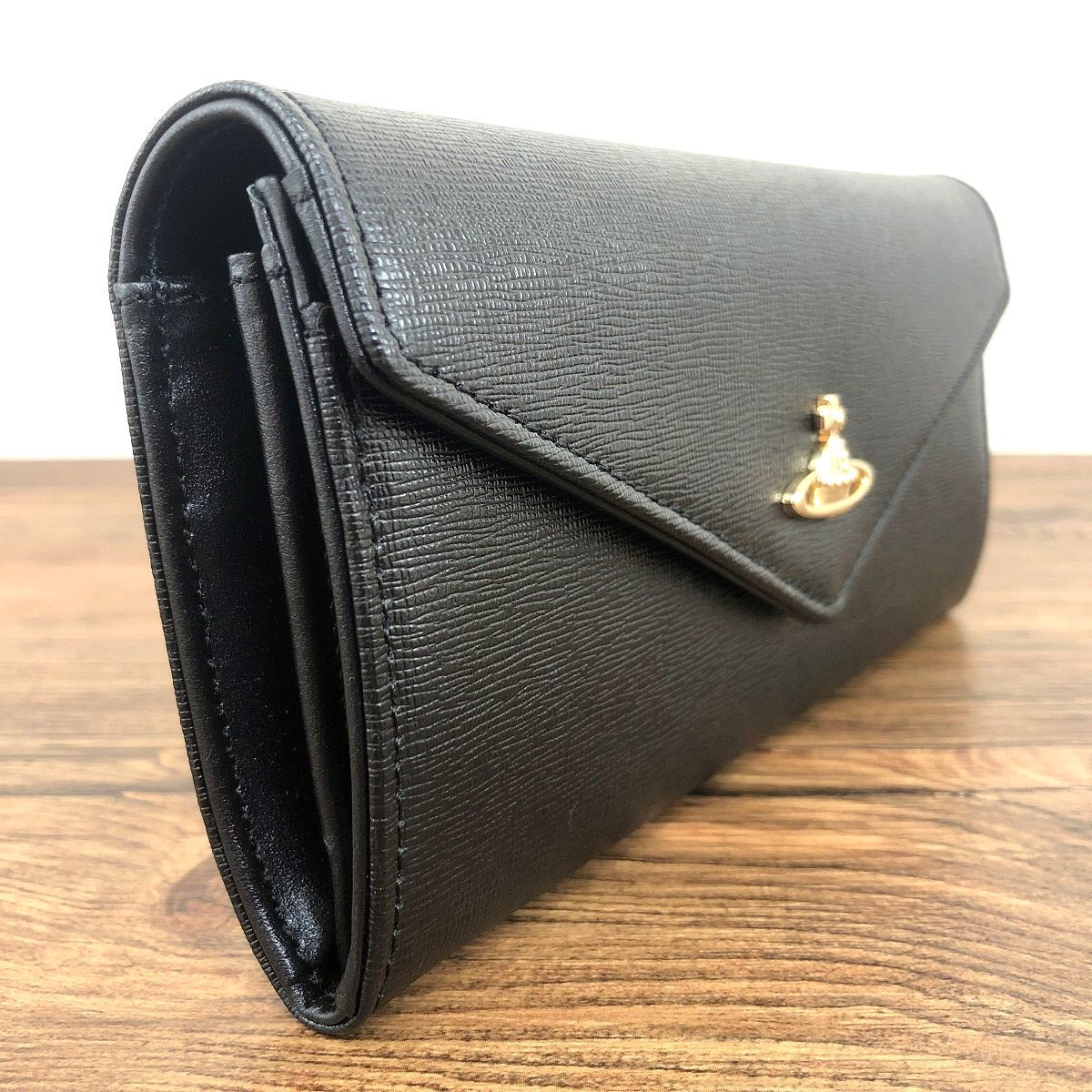 格安販売の 未使用品 未使用品 Vivienne Westwood Vivienne 長財布 長