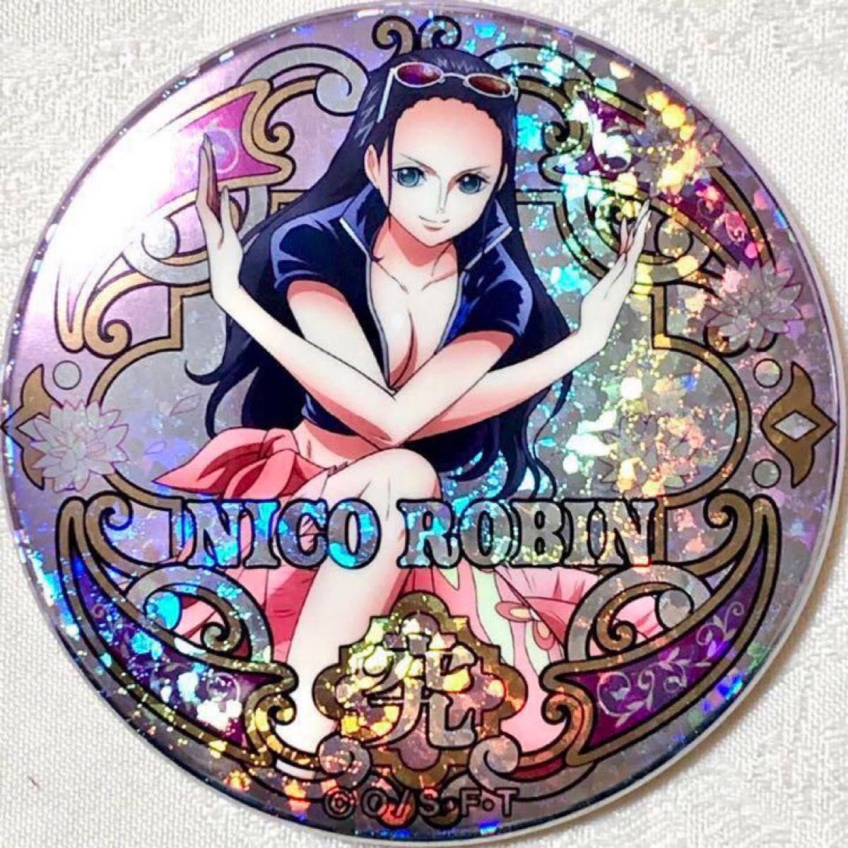ワンピース ロビン 輩缶バッチ シャイン SHINE 麦わらストア ワンピース ロビン 輩缶バッチ シャイン SHINE 麦わらストア