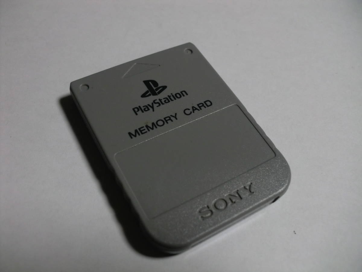 PS用 初代プレステ用 メモリーカード SONY SCPH-1020 認識確認・接点洗浄・簡易クリーニング済み カラー グレーの画像1