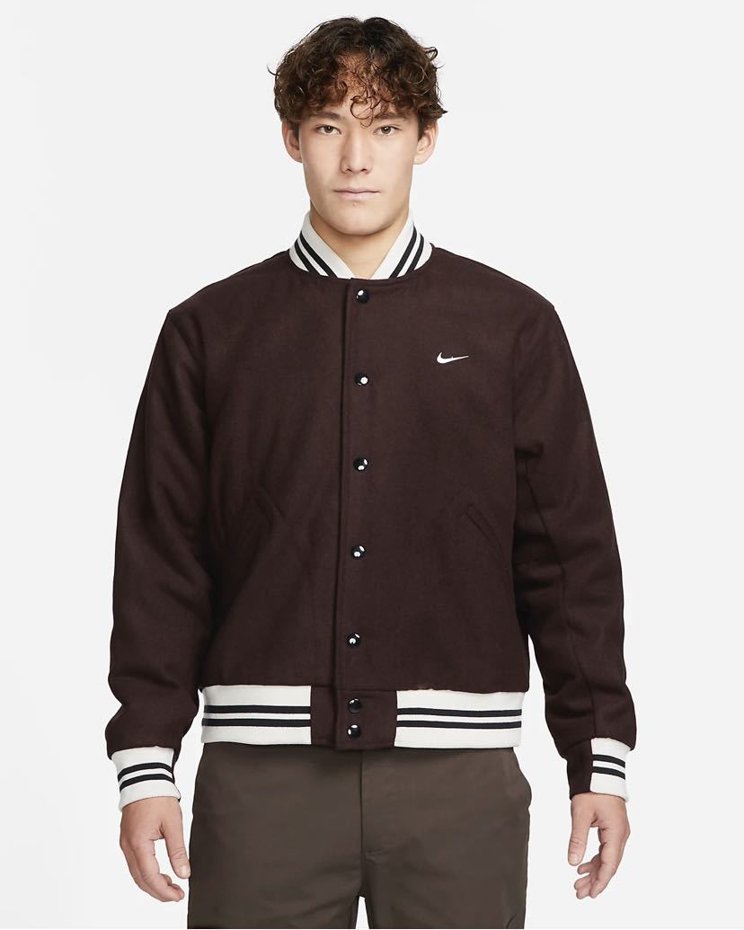 ☆新品 国内正規品 NIKE AS M NK AU VARSITY JACKET DQ5011-010 Lサイズ BROWN ナイキ バーシティ  ジャケット スタジャン テックフリース