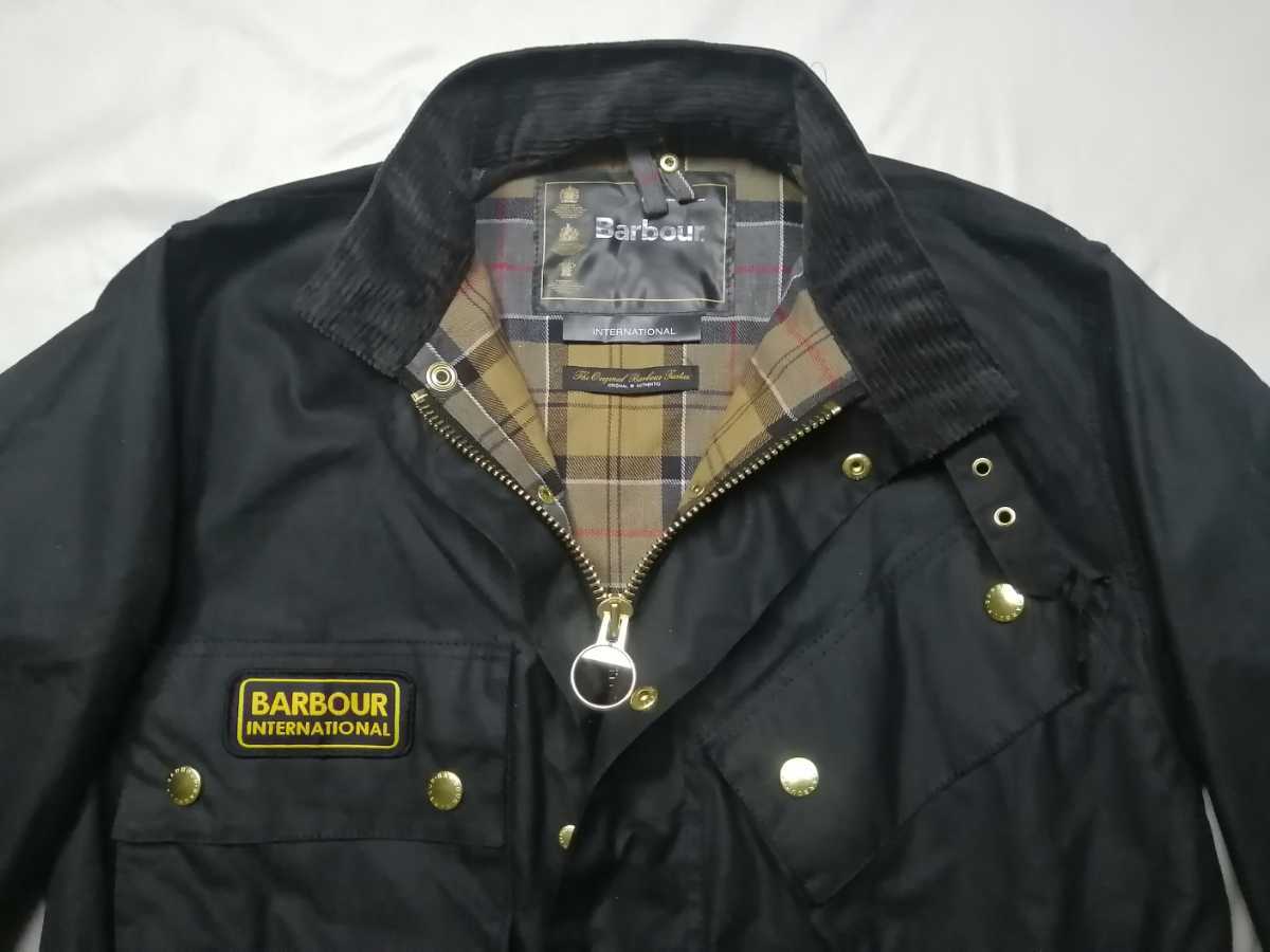 ほぼ新品 Barbour international original c38-