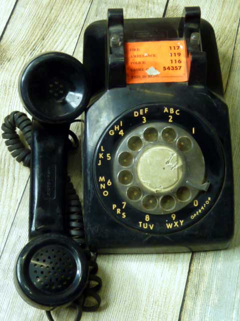 【y3537】◆USA製 ビンテージ ダイヤル式 黒電話機westernelectric◆検索ワードアンティークホテルモーテルミリタリーアメリカ_画像3