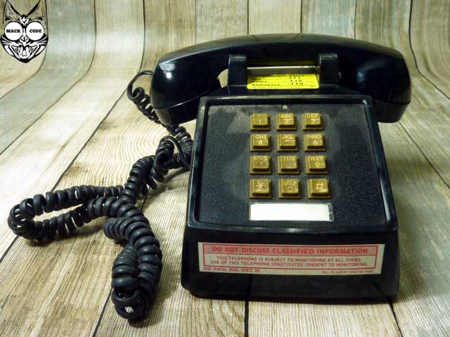 【y3538】◆USA製 ビンテージ プッシュ式 黒電話機◆検索ワードインダストリアル店舗什器ディスプレイライトニングモーテルミリタリー