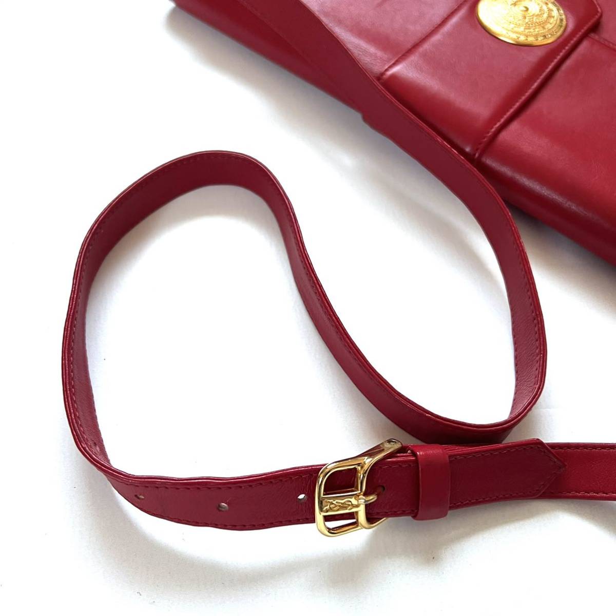 Yves Saint Laurent イブサンローラン ショルダーバッグ レッド