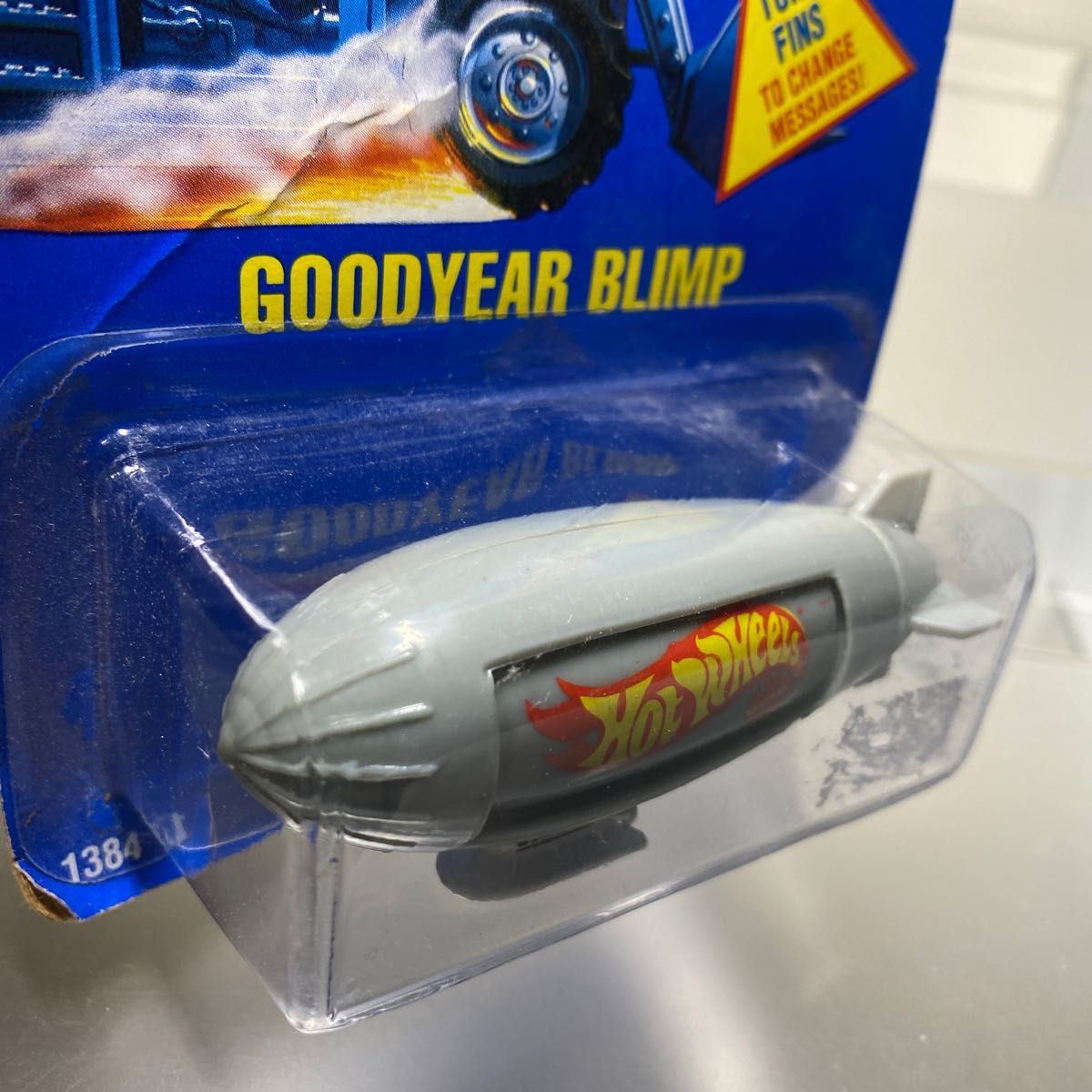 ホットウィール GOODYEAR BLIMP