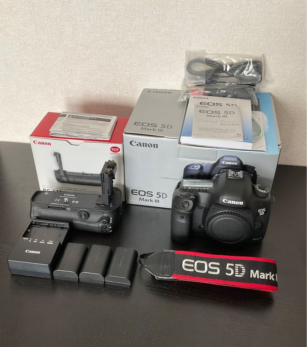 Canon キヤノン EOS 5D Mark III ボディ本体 カメラ デジタル一眼