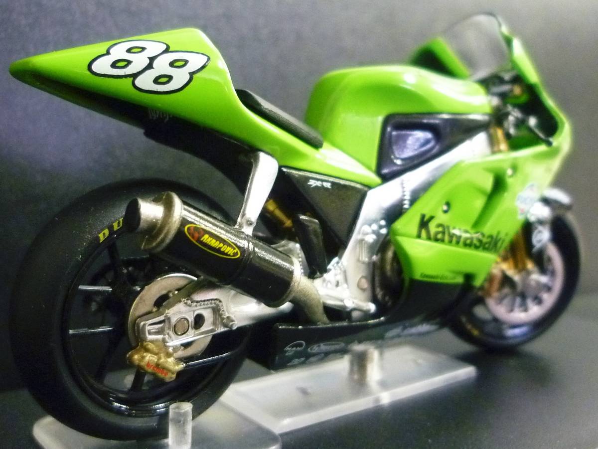 イクソ製品　1/24 カワサキ ZX-RR ＃88 アンドロウ　ピット　KAWASAKI　 ZX RR 2003 ixo_画像6