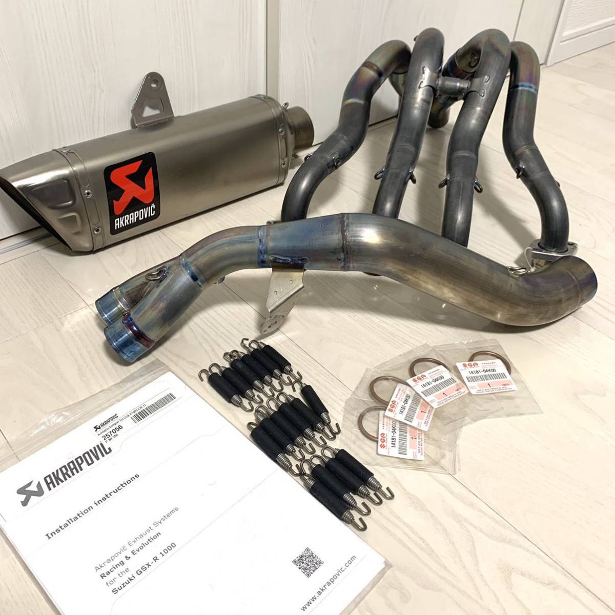 大特価 GSX スズキGSX-R1000用アクラボビッチチタンマフラー オーバル