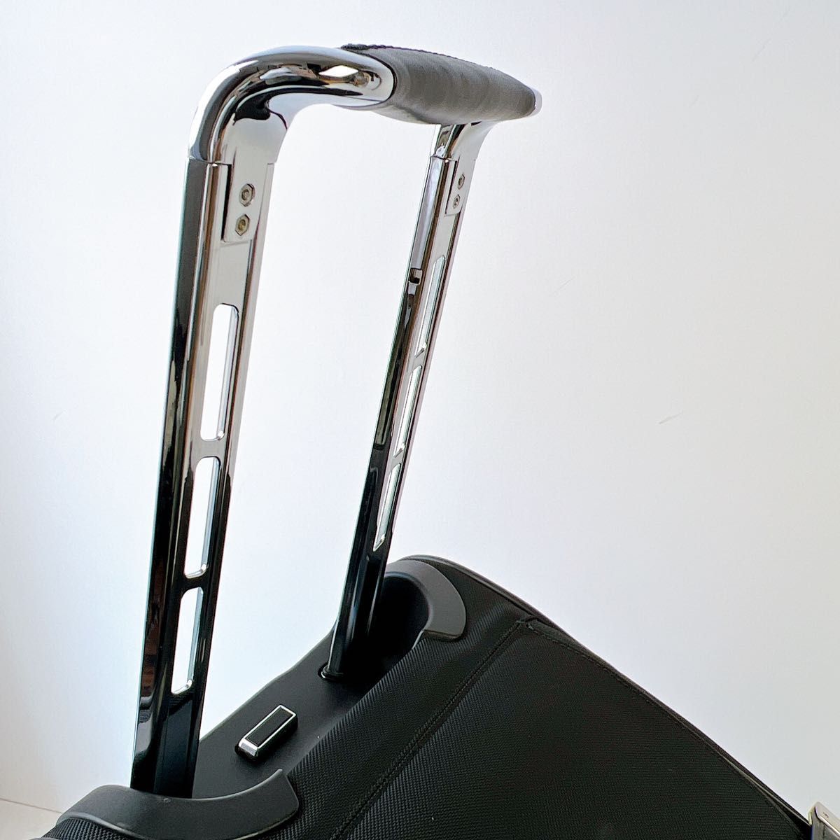 希少・激レア】TUMI キャリーケース コロコロ 機内持ち込み可 市場なし-