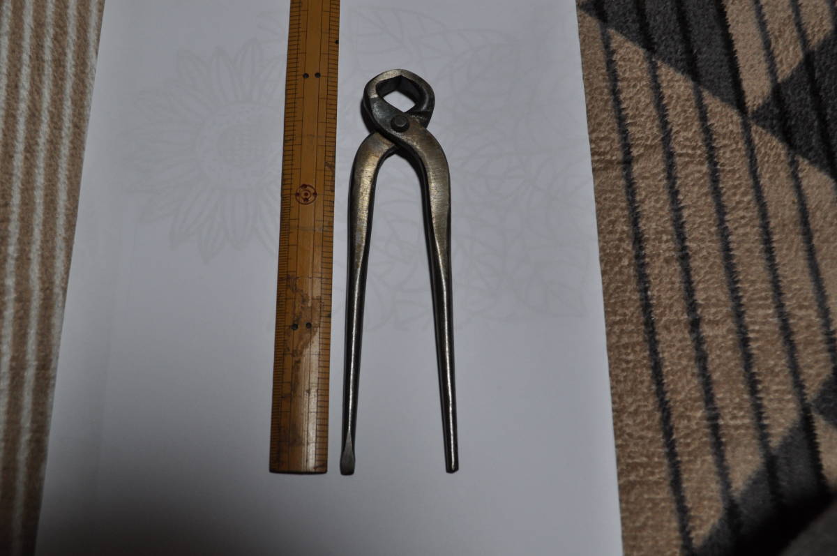 昔の手鍛冶製小型ヤットコの画像1