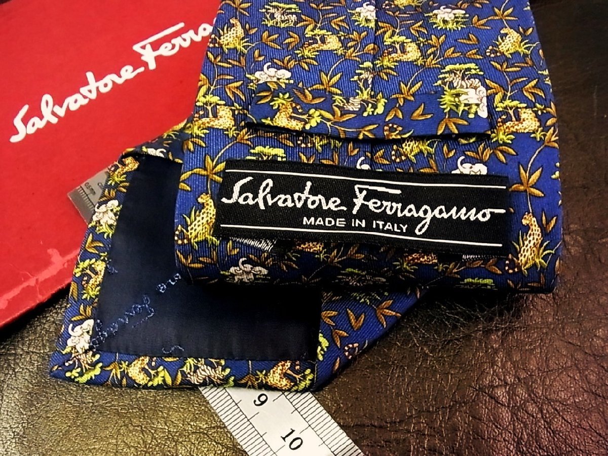 ♪今週の特売980円～♪1312W♪状態並品【Ferragamo】フェラガモ【象 チーター 植物 柄】ネクタイ♪_画像2