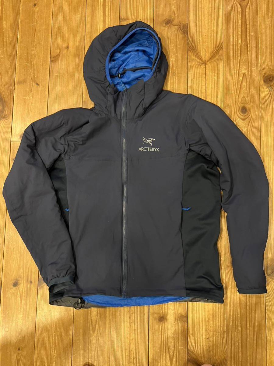 春のコレクション アークテリクス Atom ARC'TERYX TUIカラー S