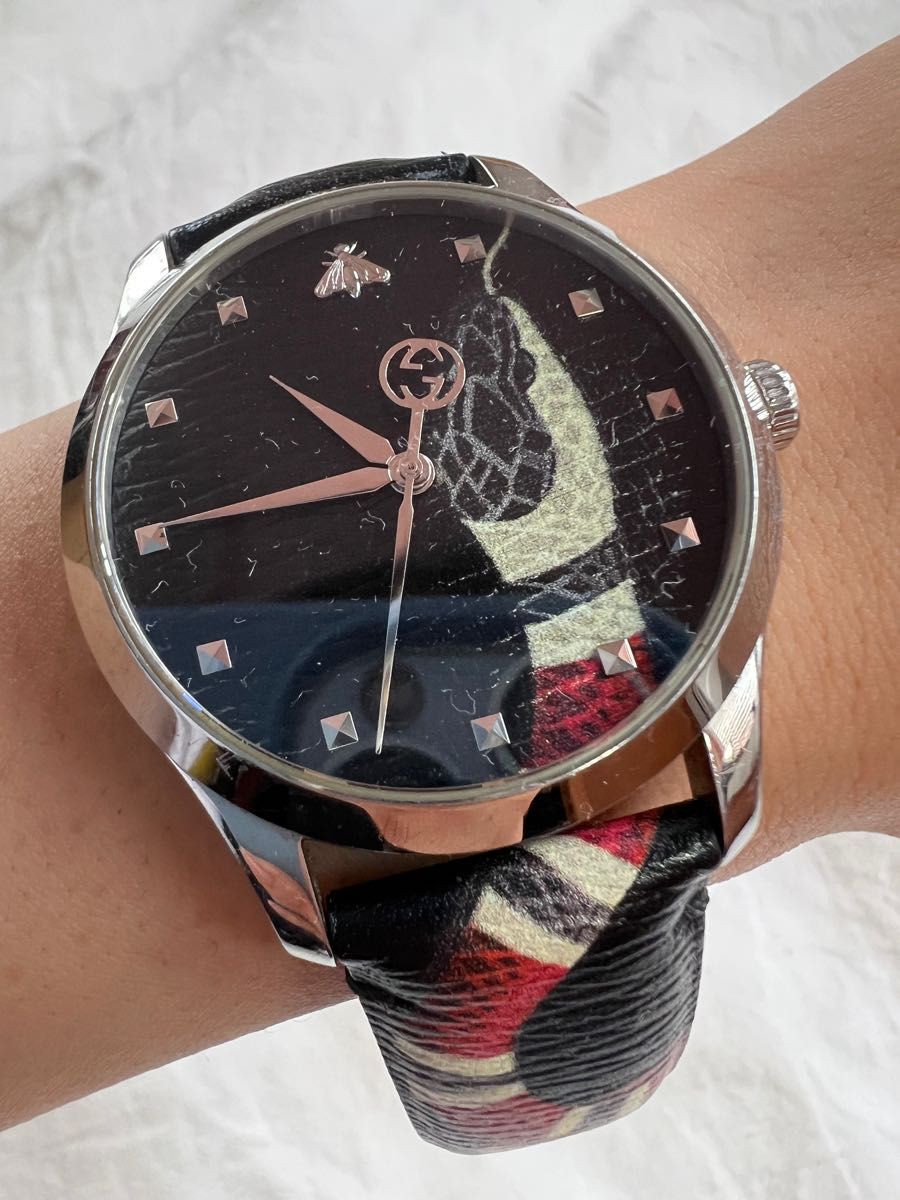 【限定デザイン】GUCCIスネーク柄腕時計 BLACK