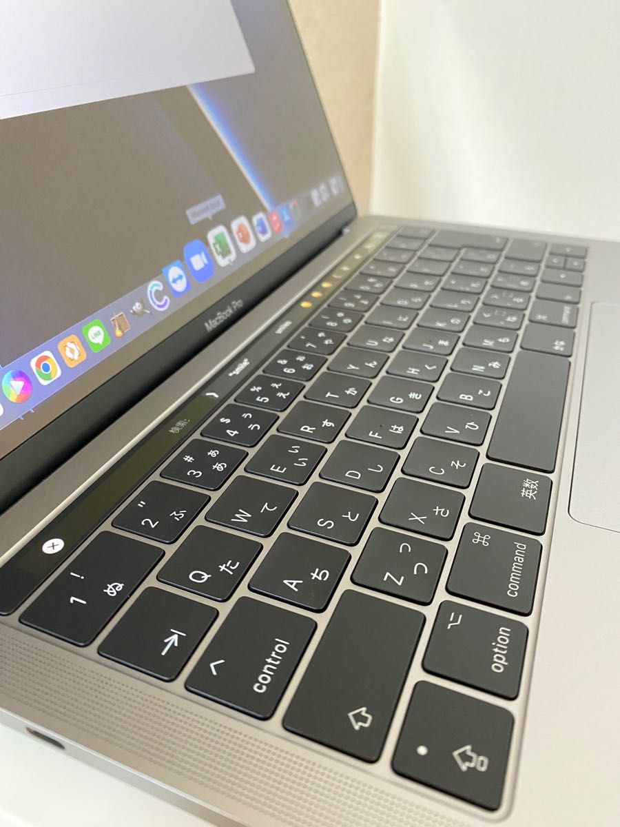 美品 MacBook Pro Touch Bar 4K/Adobe/Office。